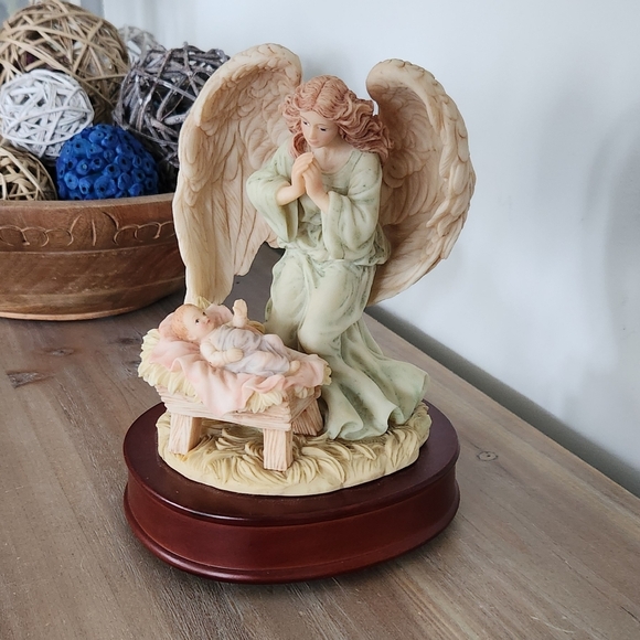 👼 Seraphim Classics Francesca “Loving Guardian” Angel Music Box – 1998 - Picture 3 of 13